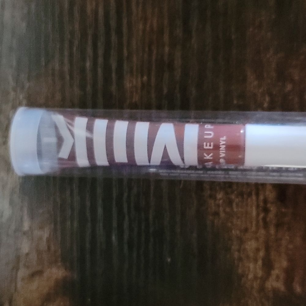 Lip gloss